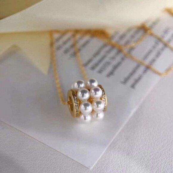 18K Gold-Plated Passepartout Freshwater Pearl Necklace - Picture 2 of 3